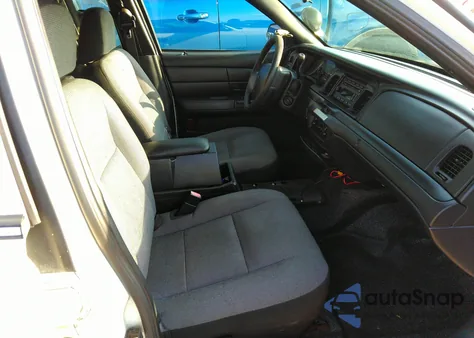 2007 Ford Crown Victoria Police/Police Interceptor z USA, uszkodzony, nr VIN 2FAFP71W87X115805